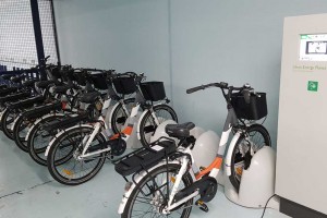 Vélos électriques en libre-service dans les parkings Q-Park choisit la solution CEP
